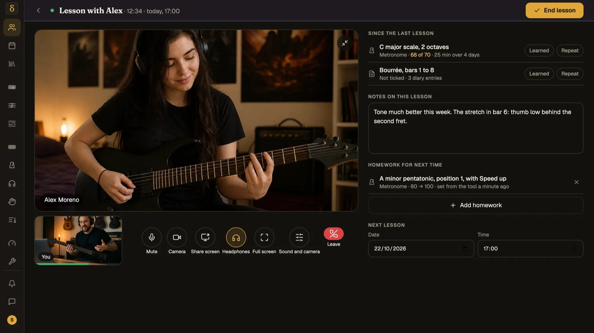 Diesis: una clase en directo, con la videollamada al lado de los deberes